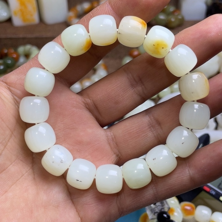 和田玉手链未镶嵌