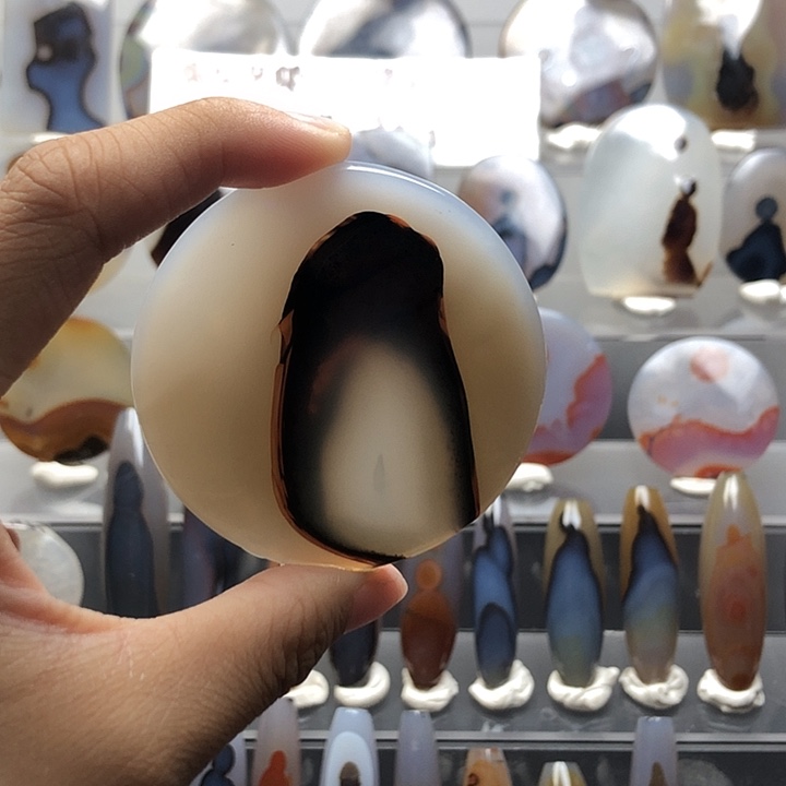 玛瑙/玉髓未镶嵌珠宝半成品64