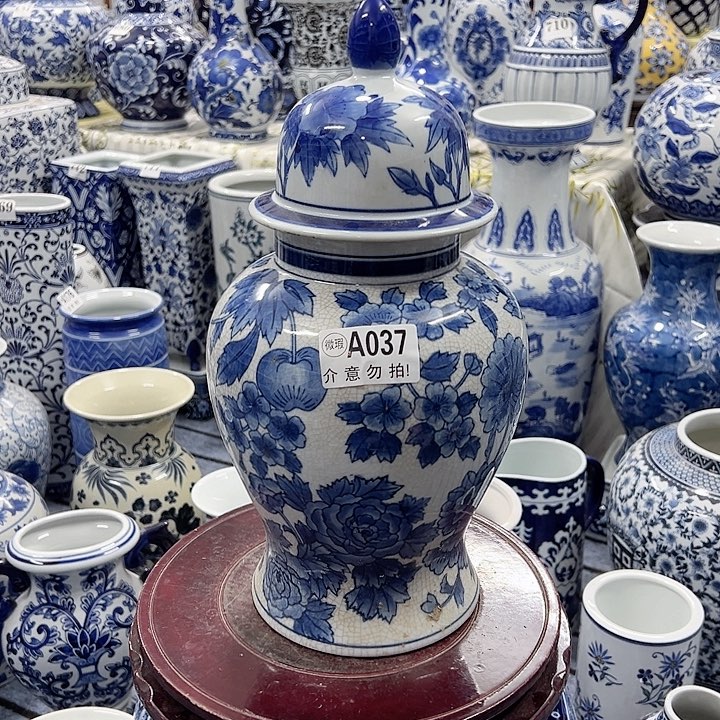 摆件手工手绘高温釉下彩家居摆件，将军罐，微瑕瑕疵