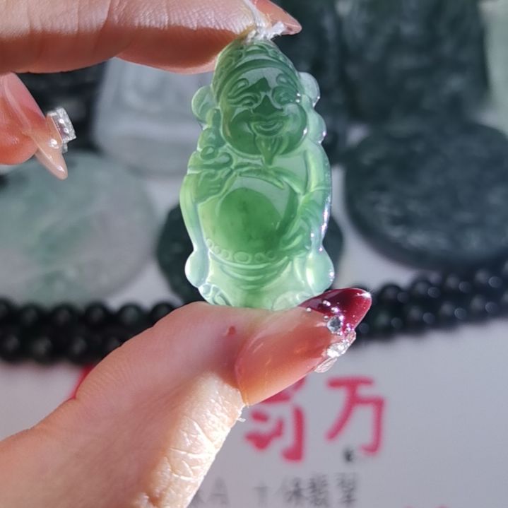 翡翠颈饰未镶嵌天然的A货翡翠多样性发货