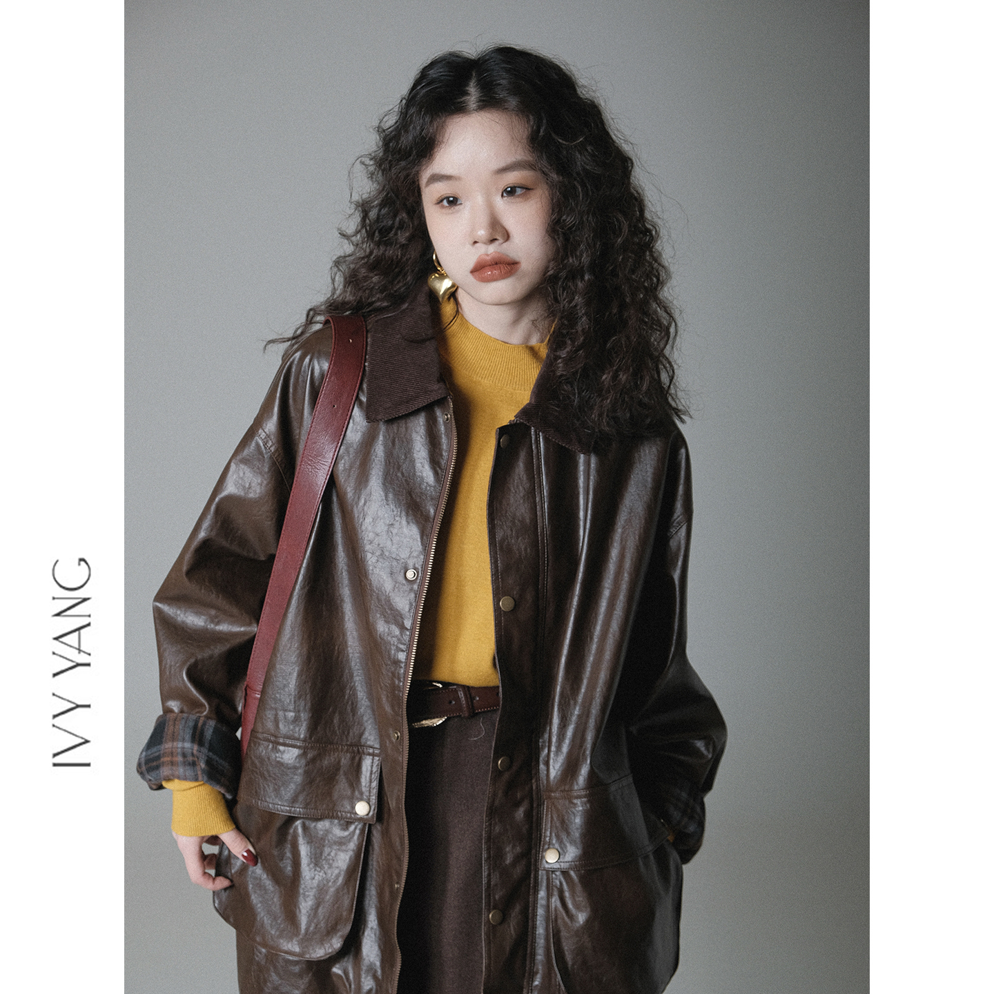 IVY YANG2翻领PU皮格纹里布金属扣皮外套