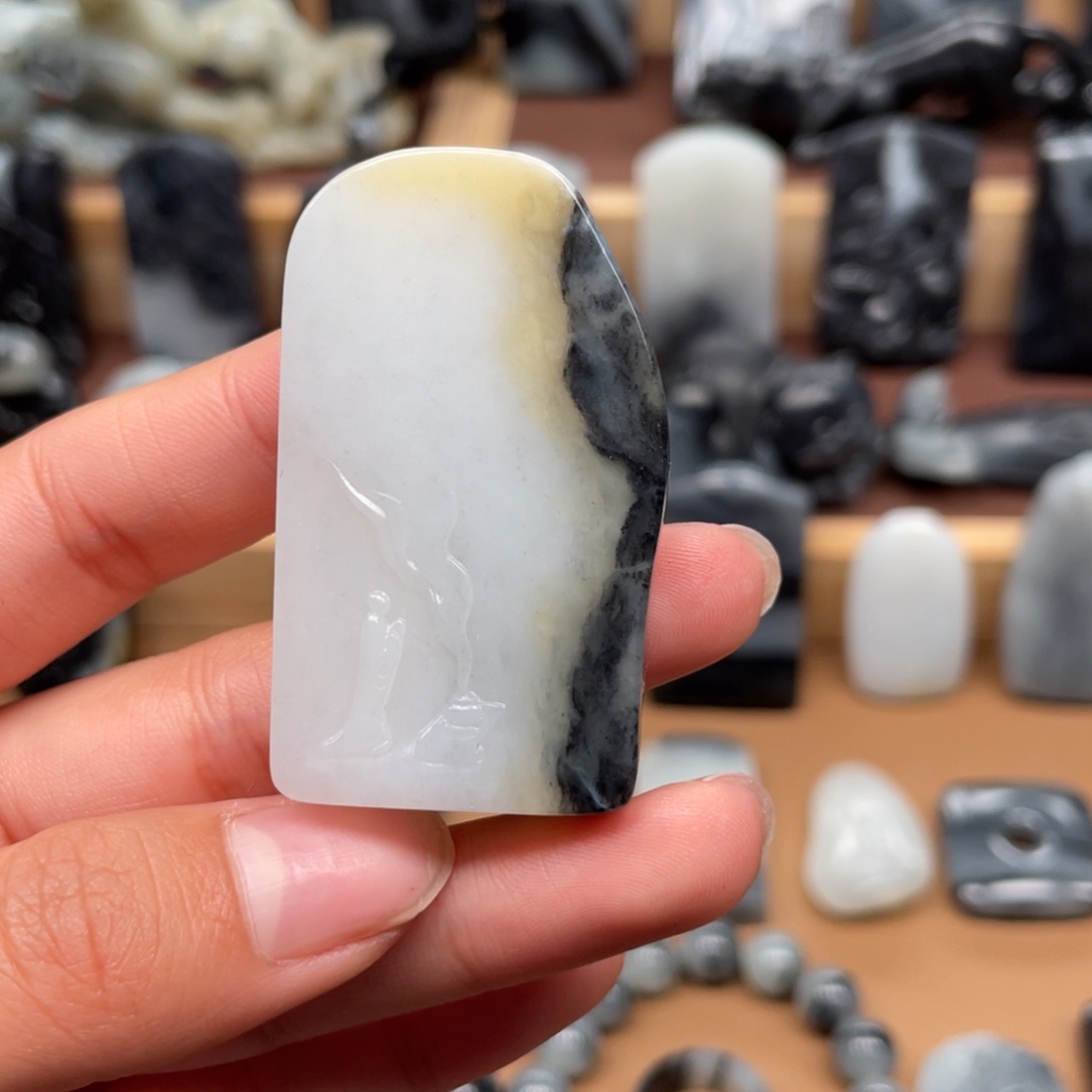 和田玉颈饰未镶嵌