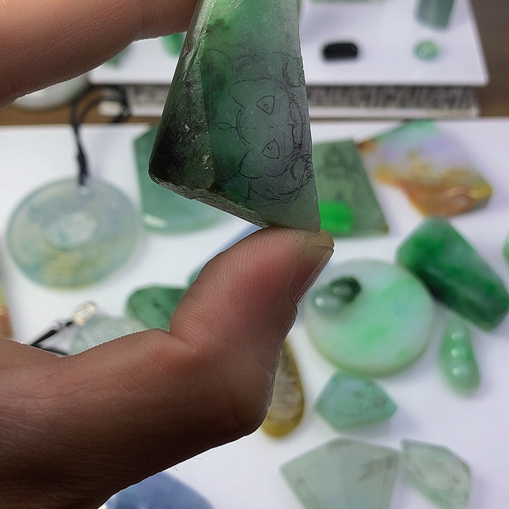 定制翡翠未镶嵌心****新包工包料