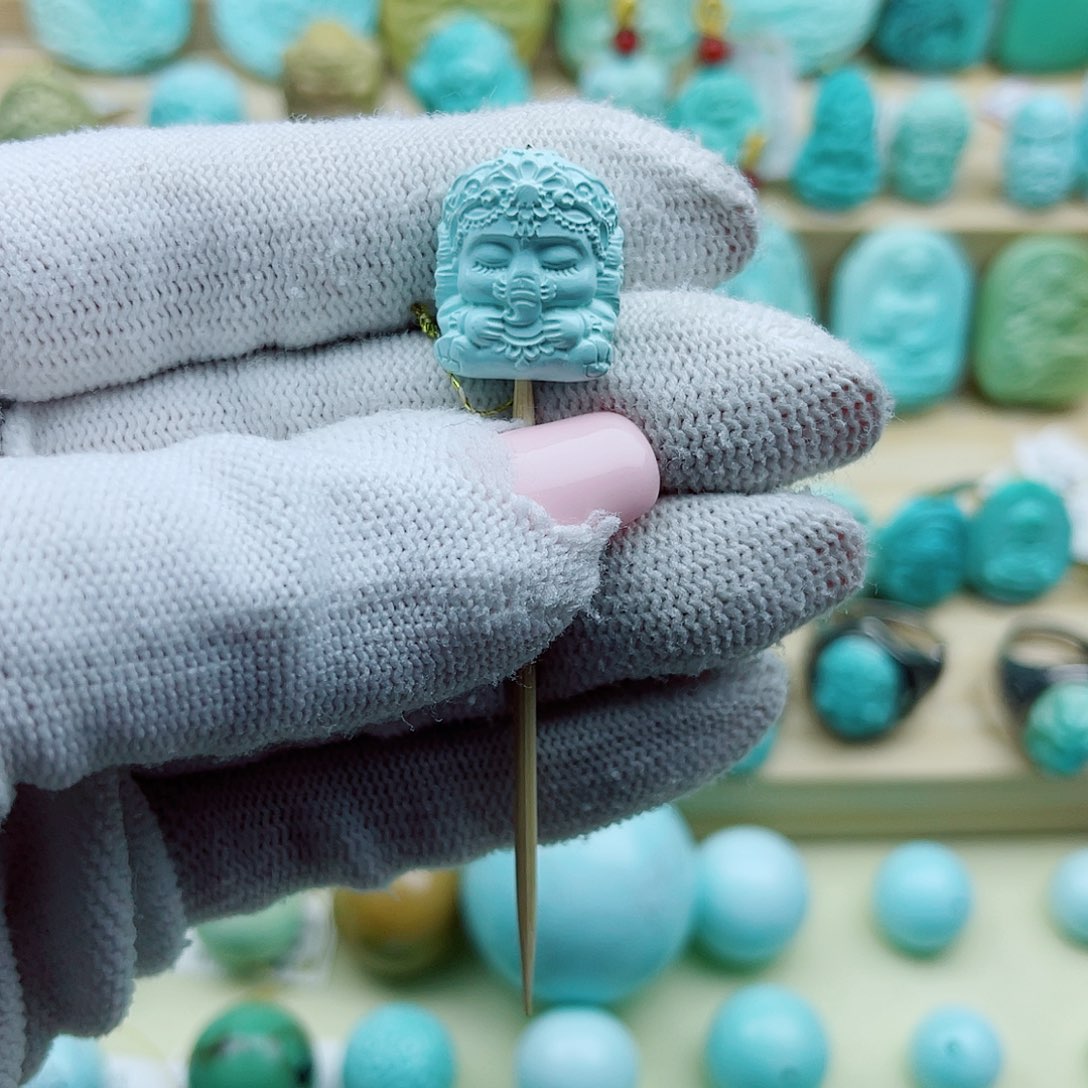 绿松石未镶嵌珠宝奇石