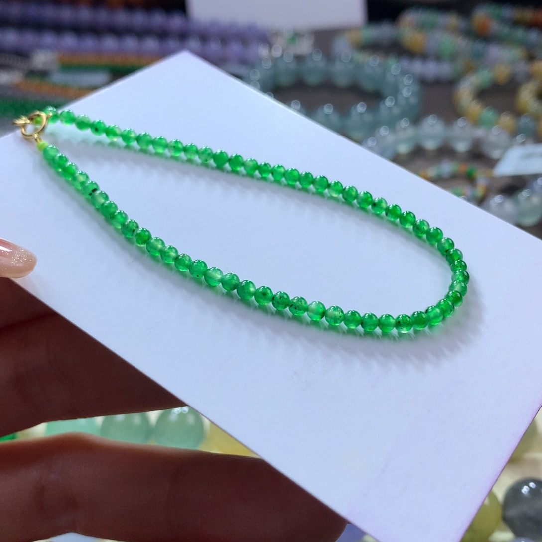 翡翠手链未镶嵌冰阳绿小米卡2.7