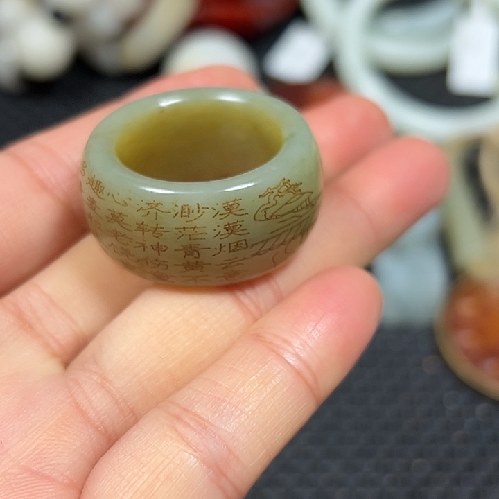 白玉菩提吊坠精选商品一物一图