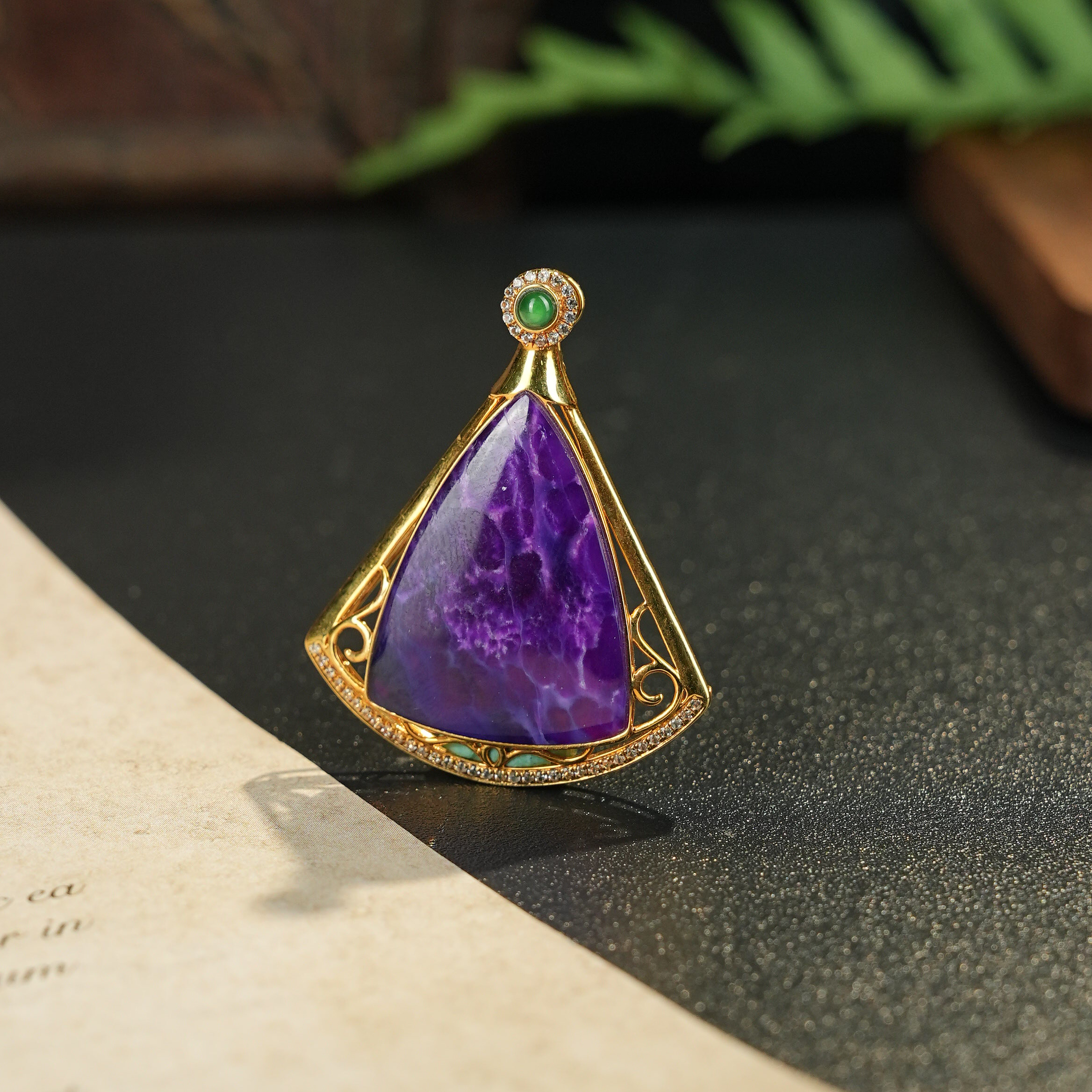 L*18K全玉化老矿舒俱来扇子吊坠10ct@FMN02123039@