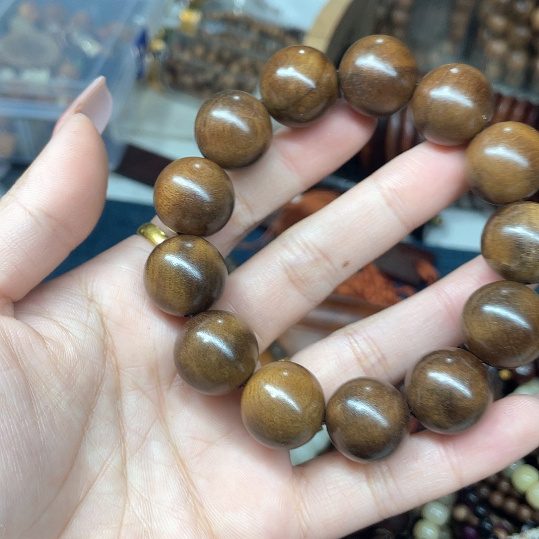 维腊木（绿檀）无事牌