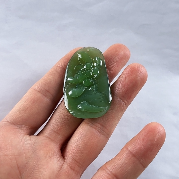 吊坠(不含链)未镶嵌和田玉（碧玉）3****5