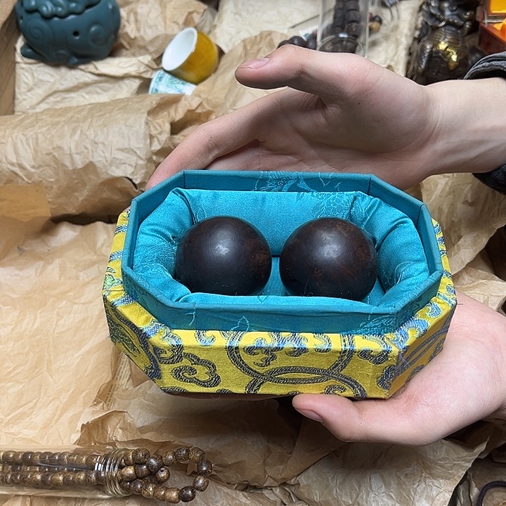 大叶紫檀（黑酸枝木类）