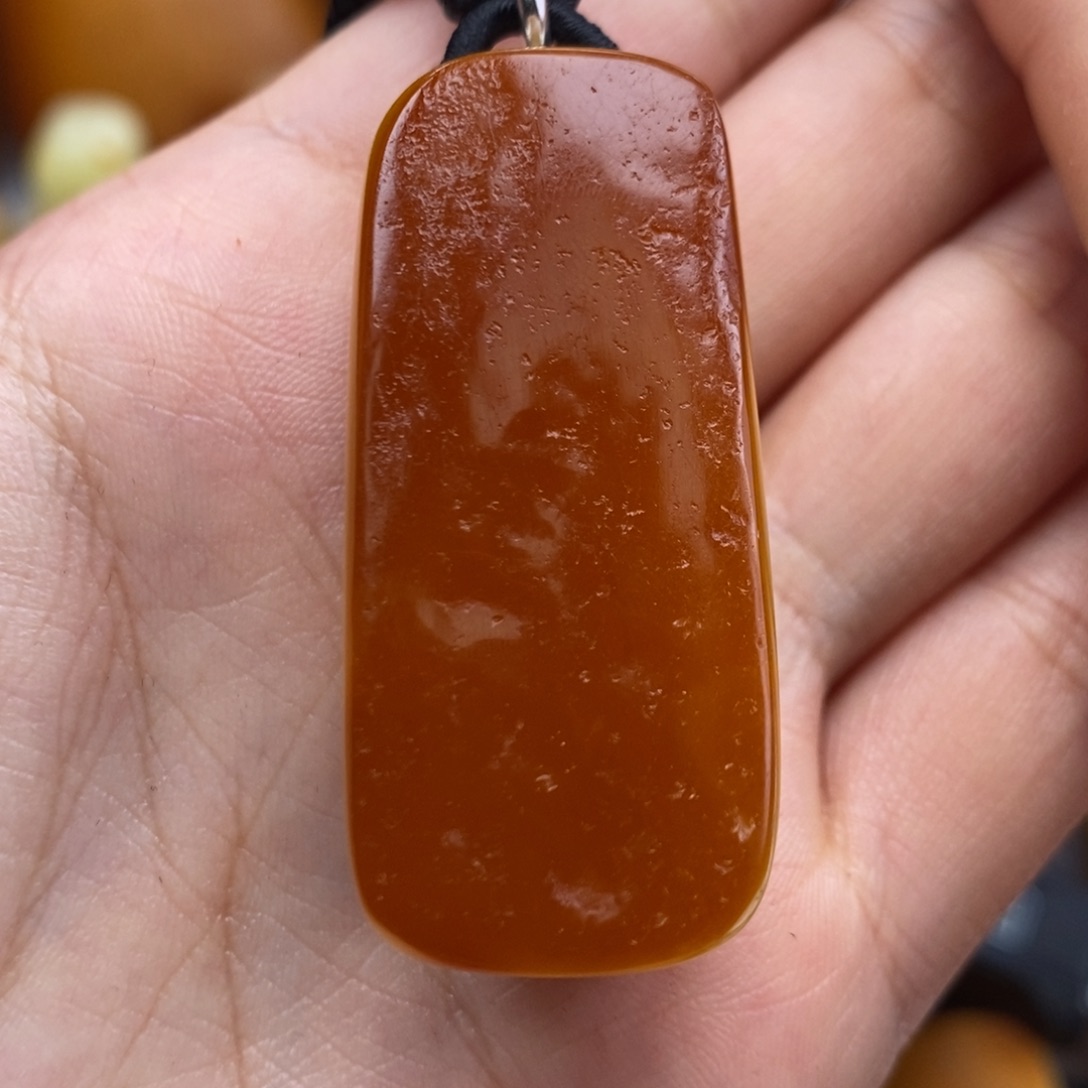 琥珀吊坠(赠链)未镶嵌