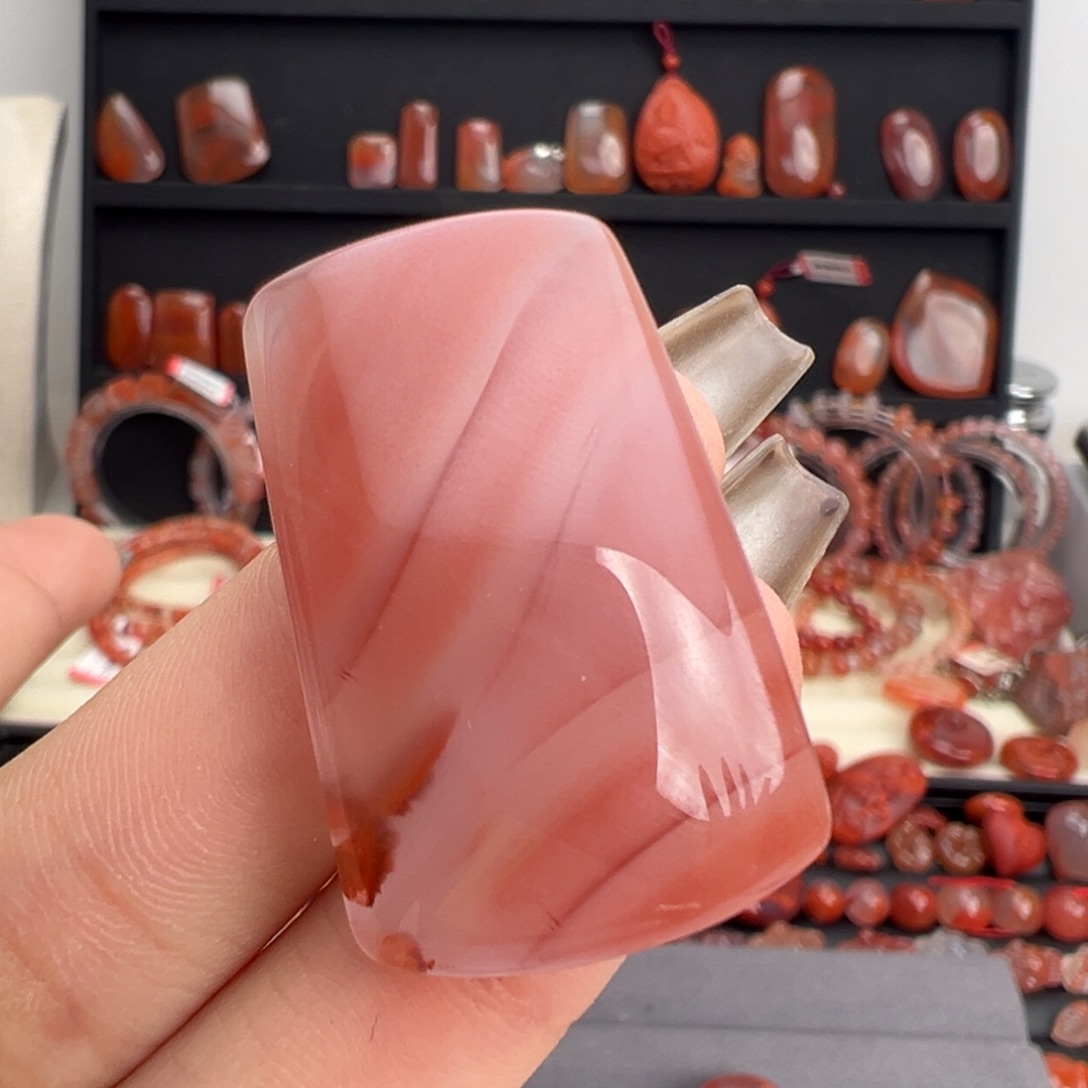 南红玛瑙未镶嵌颈饰无事牌