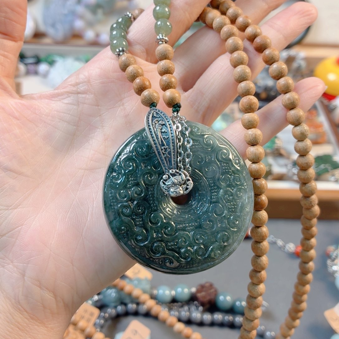 木***木翡翠未镶嵌颈饰手串