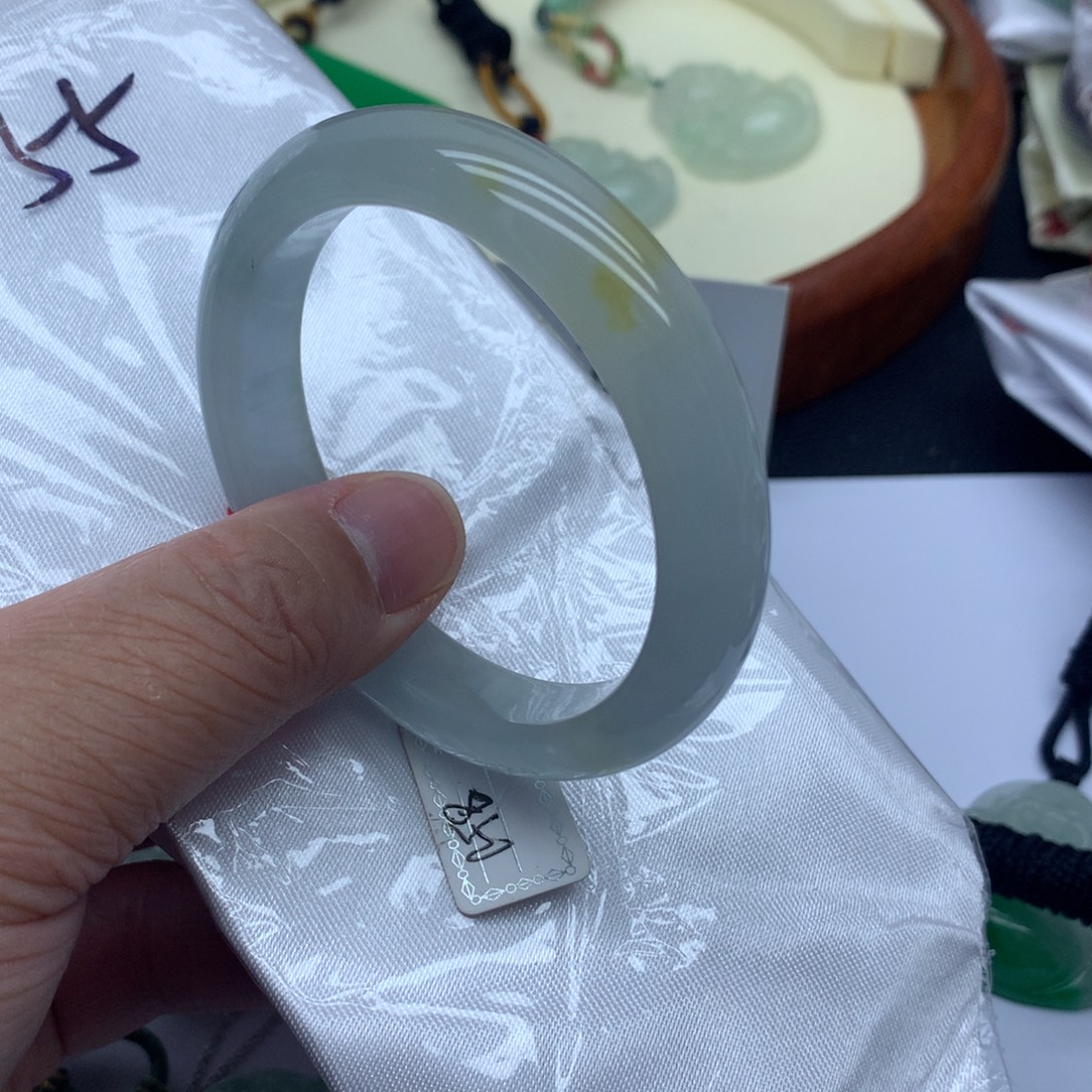 桃****一物一图，55圈口手镯