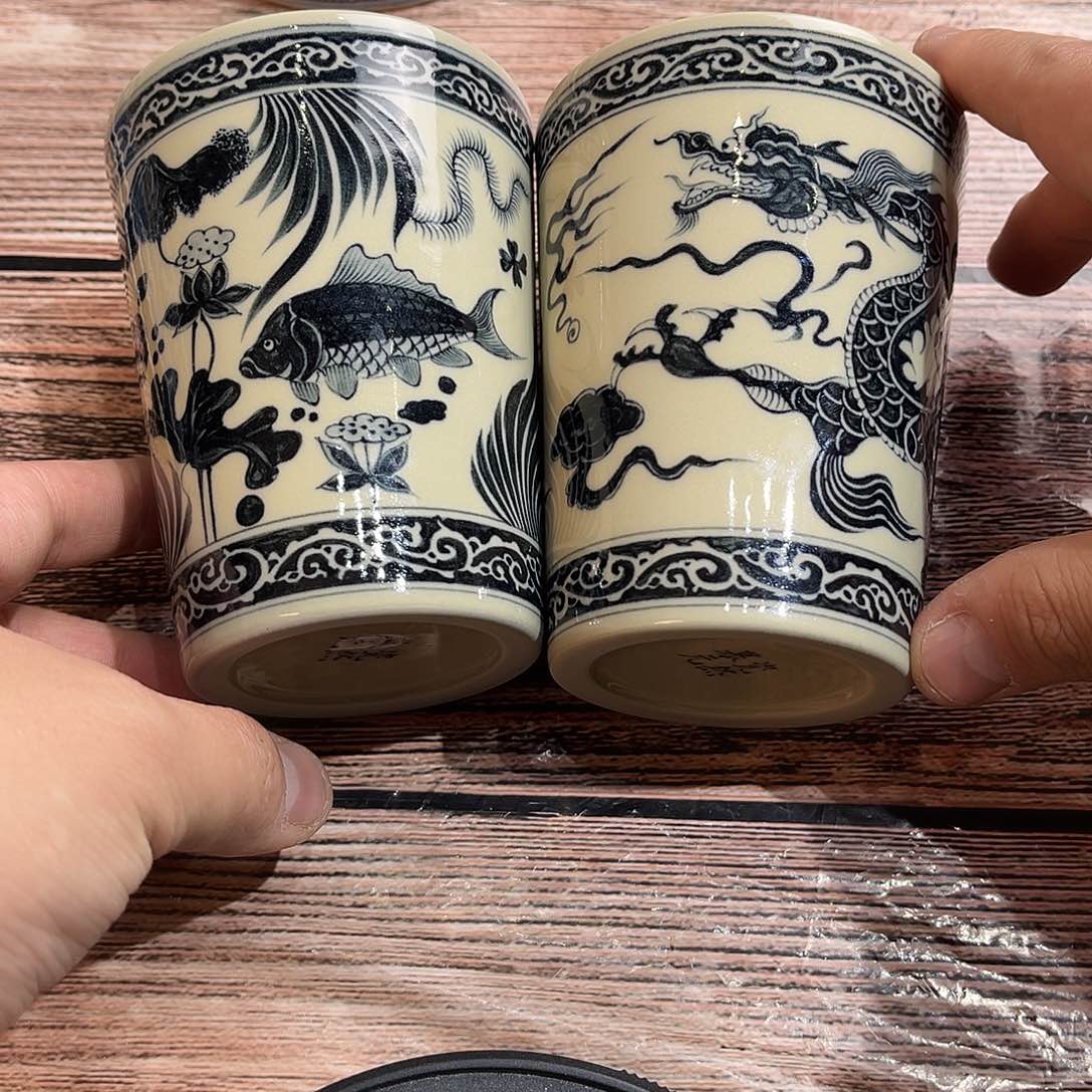 洪***?元青花二号釉龙和鱼可乐杯
