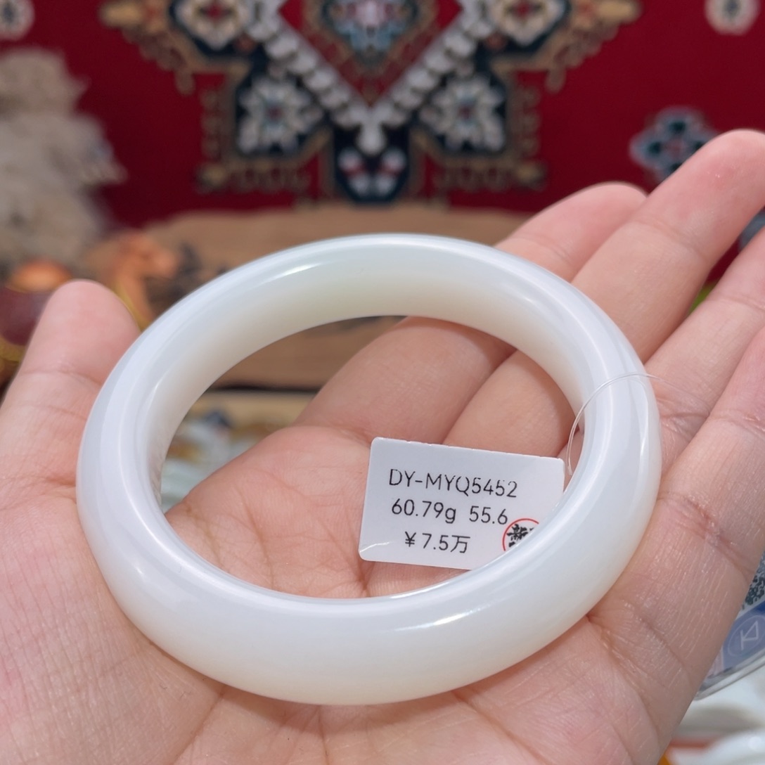 未镶嵌手镯和田玉羊脂白玉泥鳅背55.6#天然和田玉女款手镯