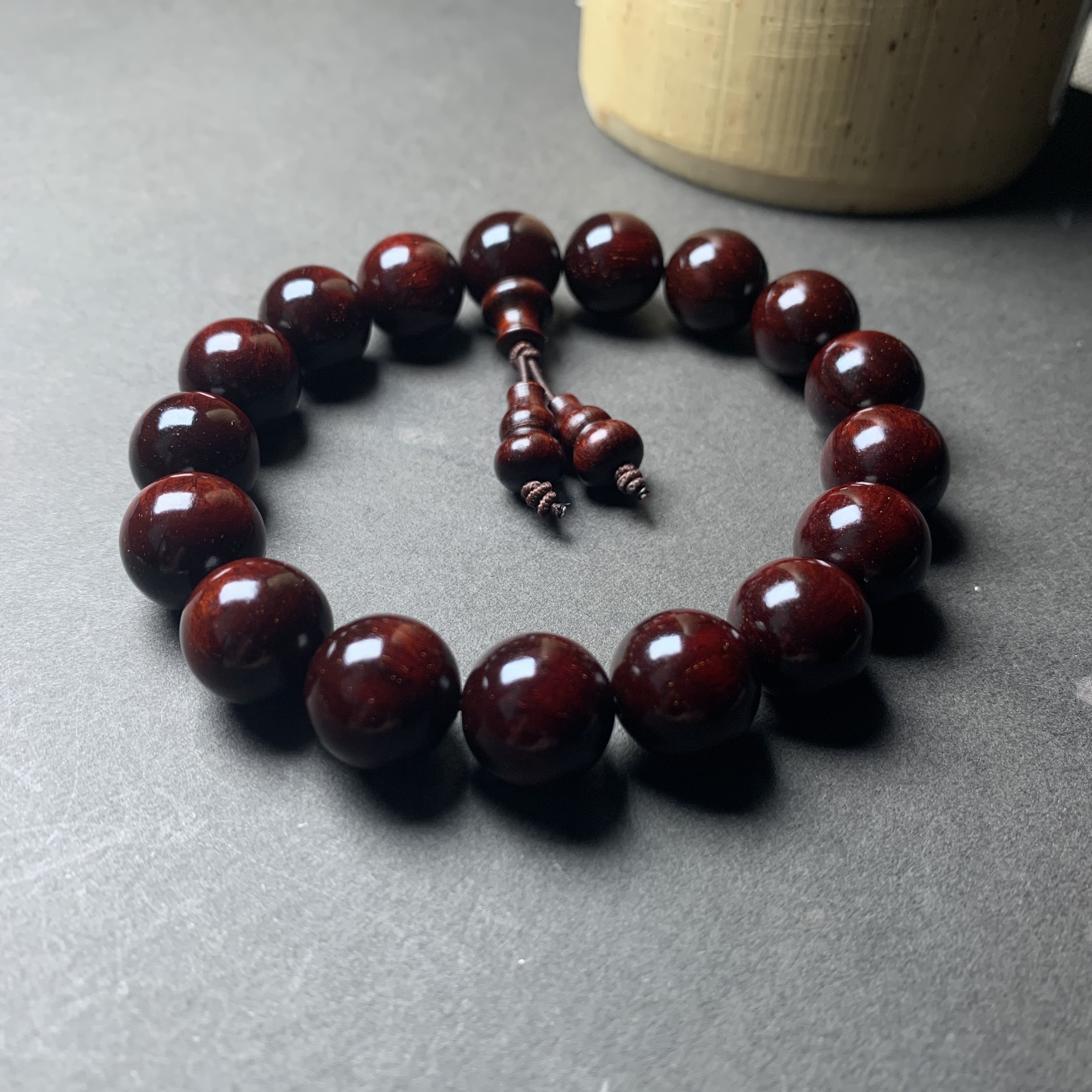 正宗印度小叶紫檀1.2带星老料玻璃底手串