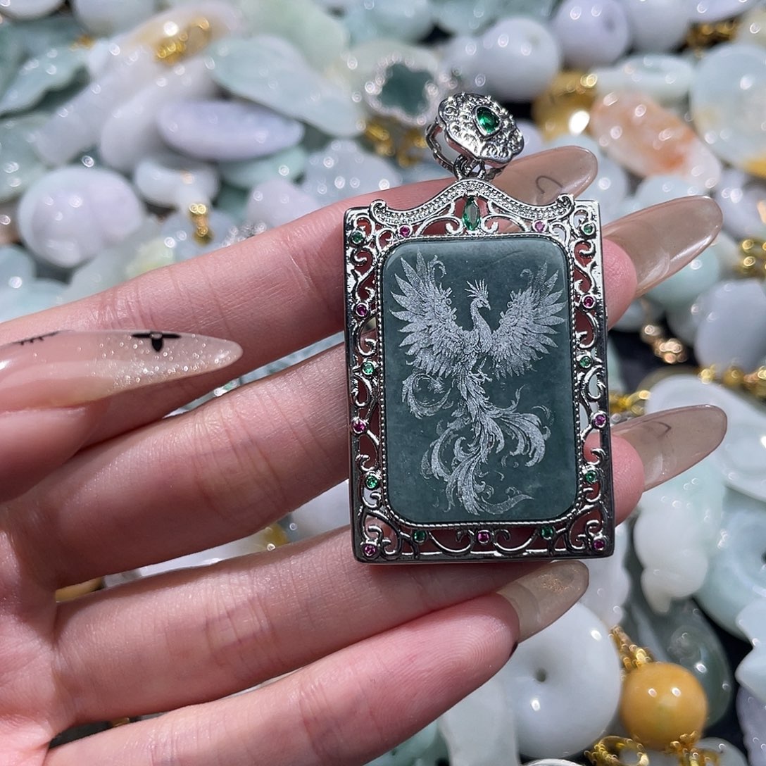 翡翠未镶嵌吊坠(不含链)