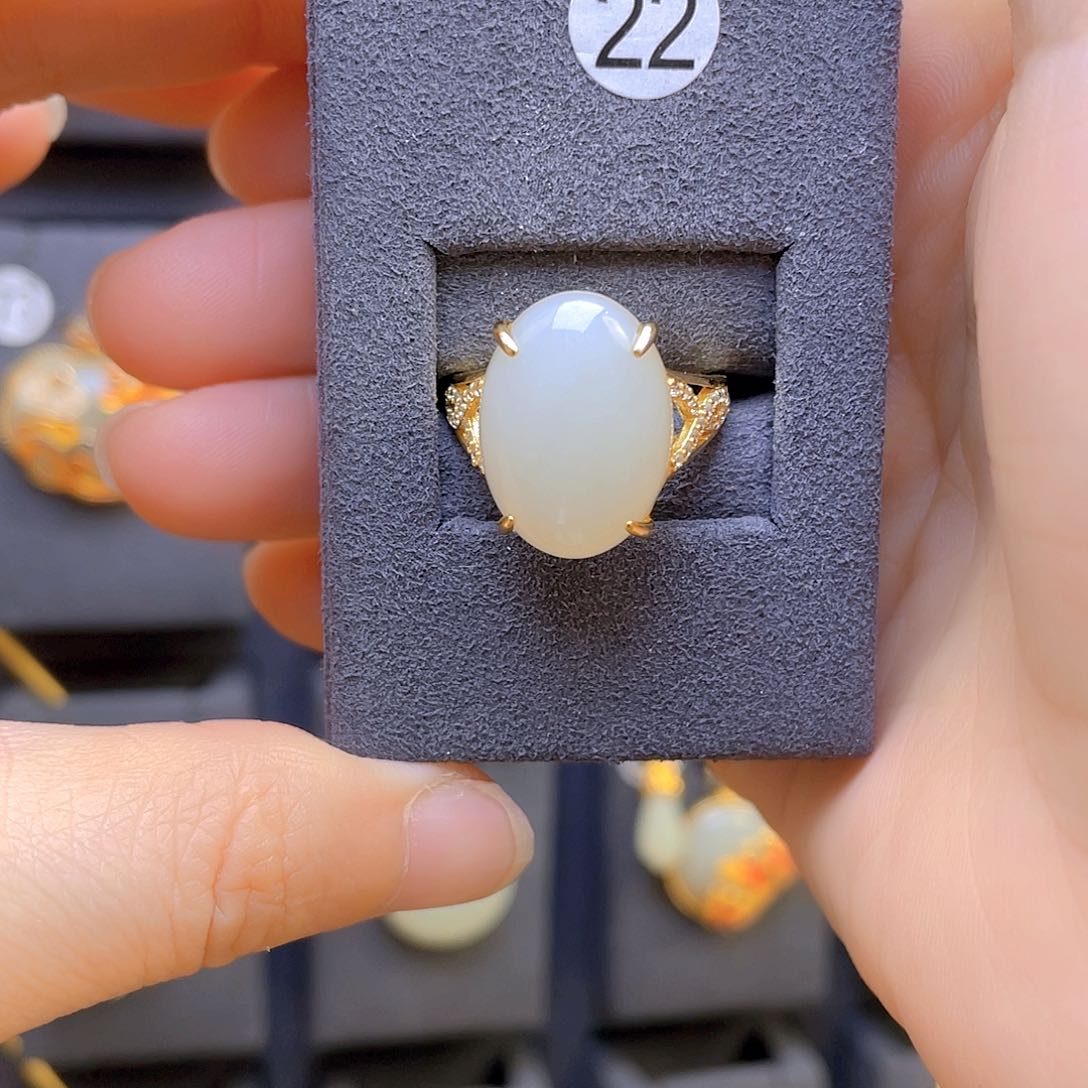 和田玉戒指银S925镀金镶嵌