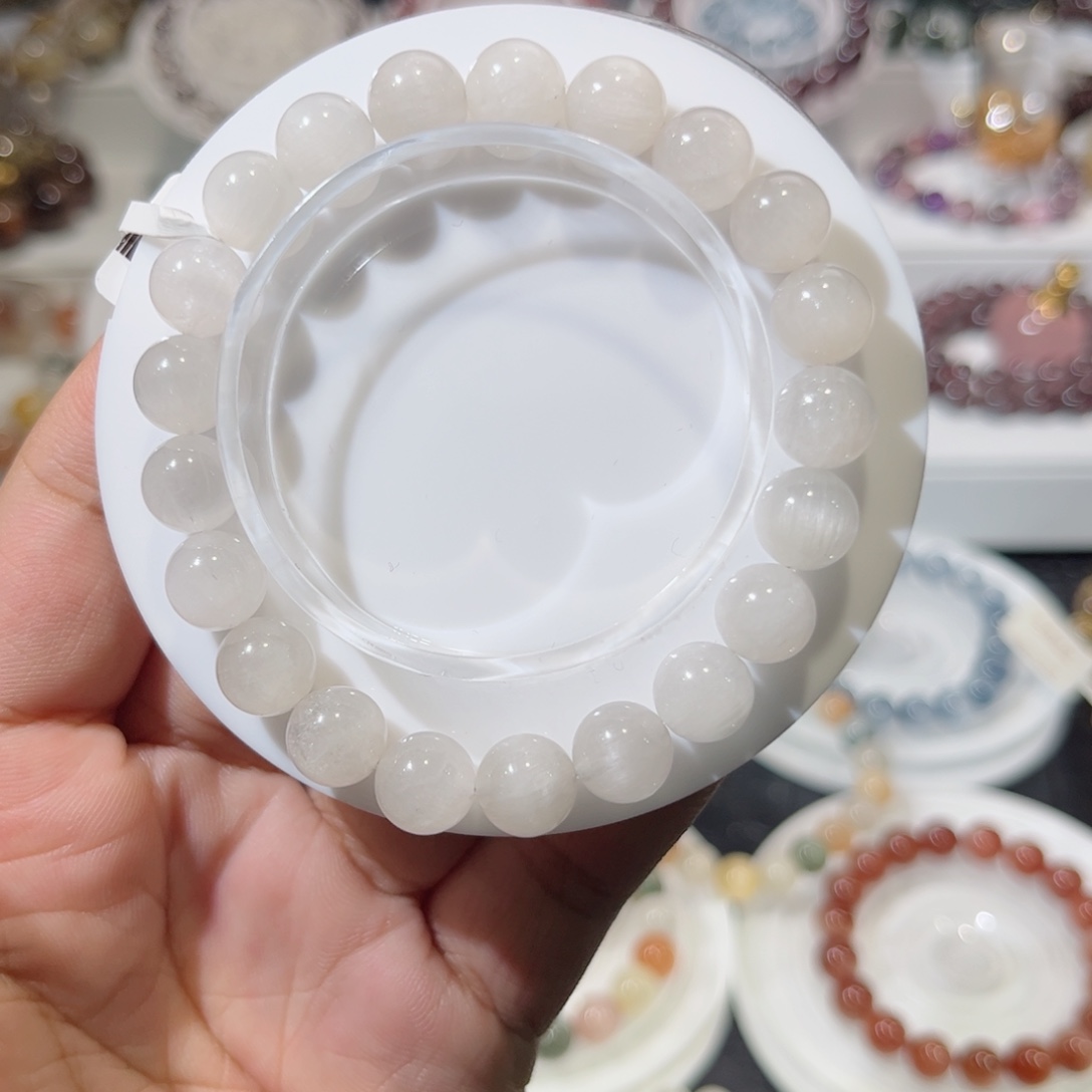 未镶嵌手链水晶白兔毛