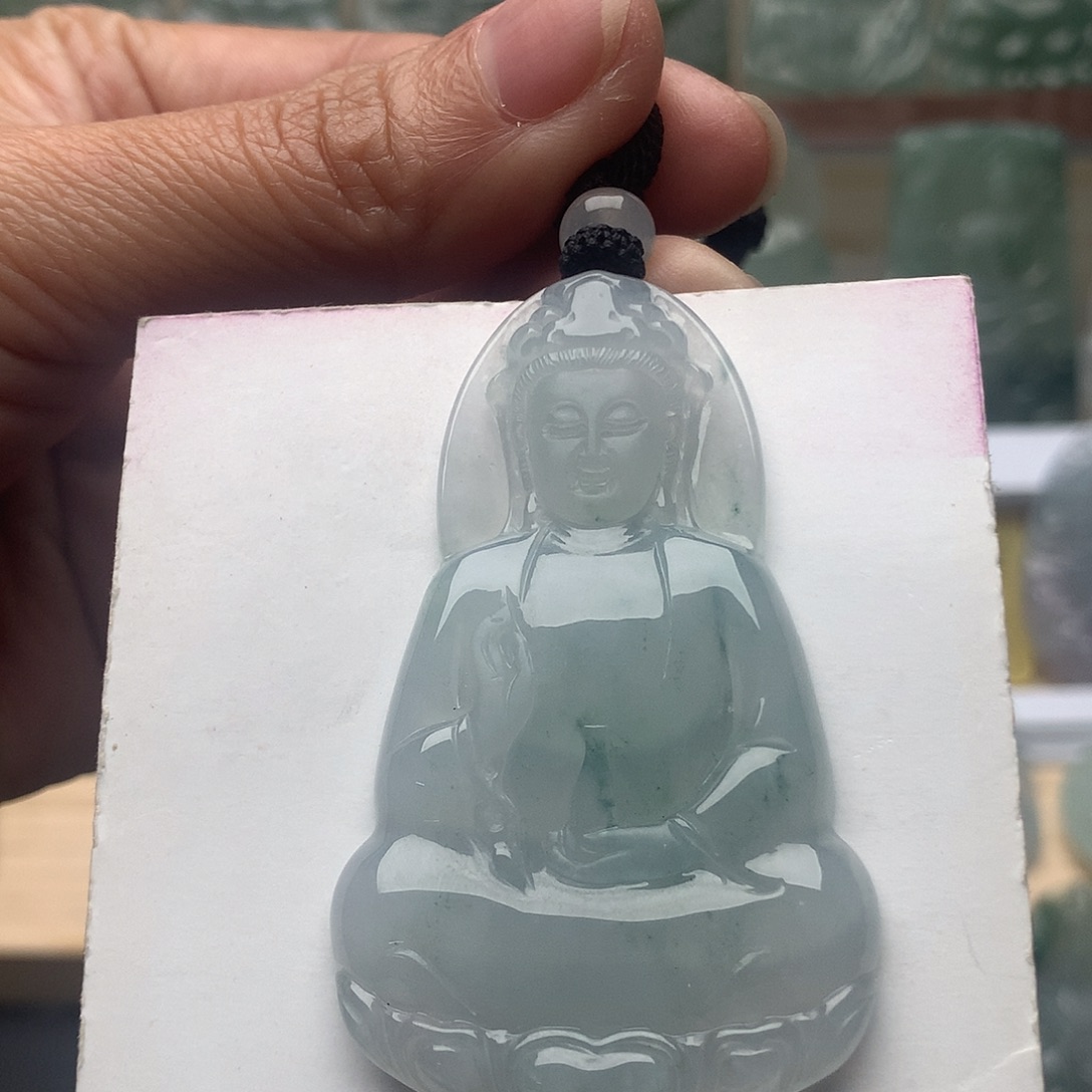 翡翠未镶嵌颈饰素衣