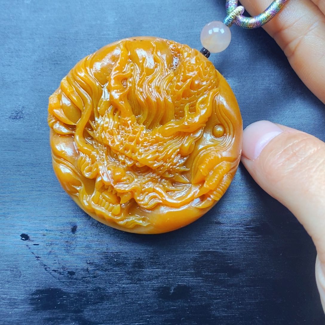 石英质玉颈饰未镶嵌