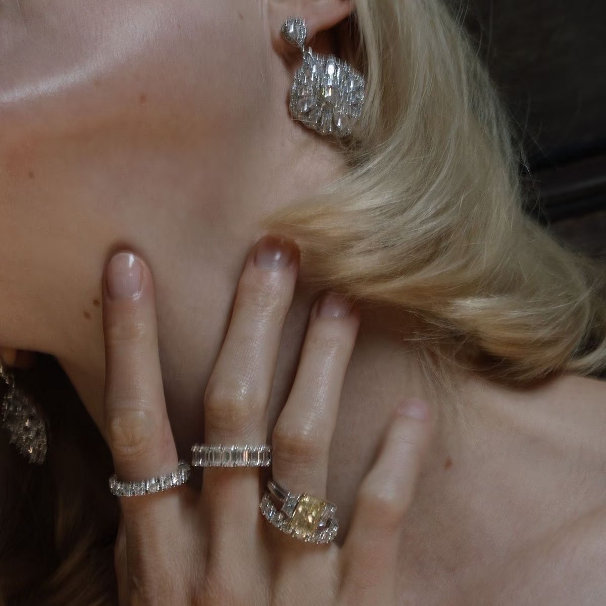 时尚单花百搭特惠