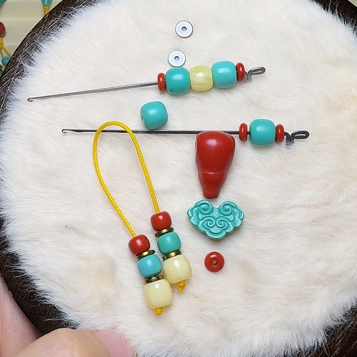 非金属顶8.腰8.三通12.祥云一个，红隔片12个.弟子678.黄隔片