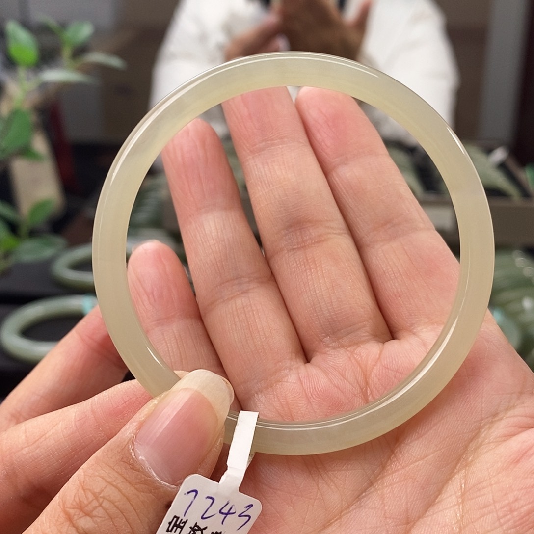 和田玉和田玉手镯57.58未镶嵌