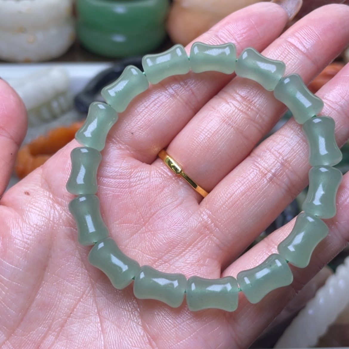 【闪购商品】未镶嵌手镯（圆镯）石英质玉