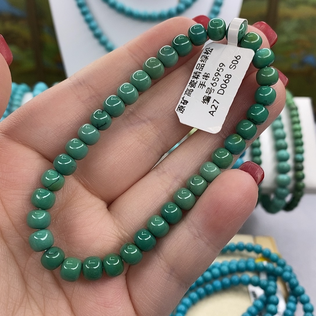 绿松石未镶嵌珠宝奇石