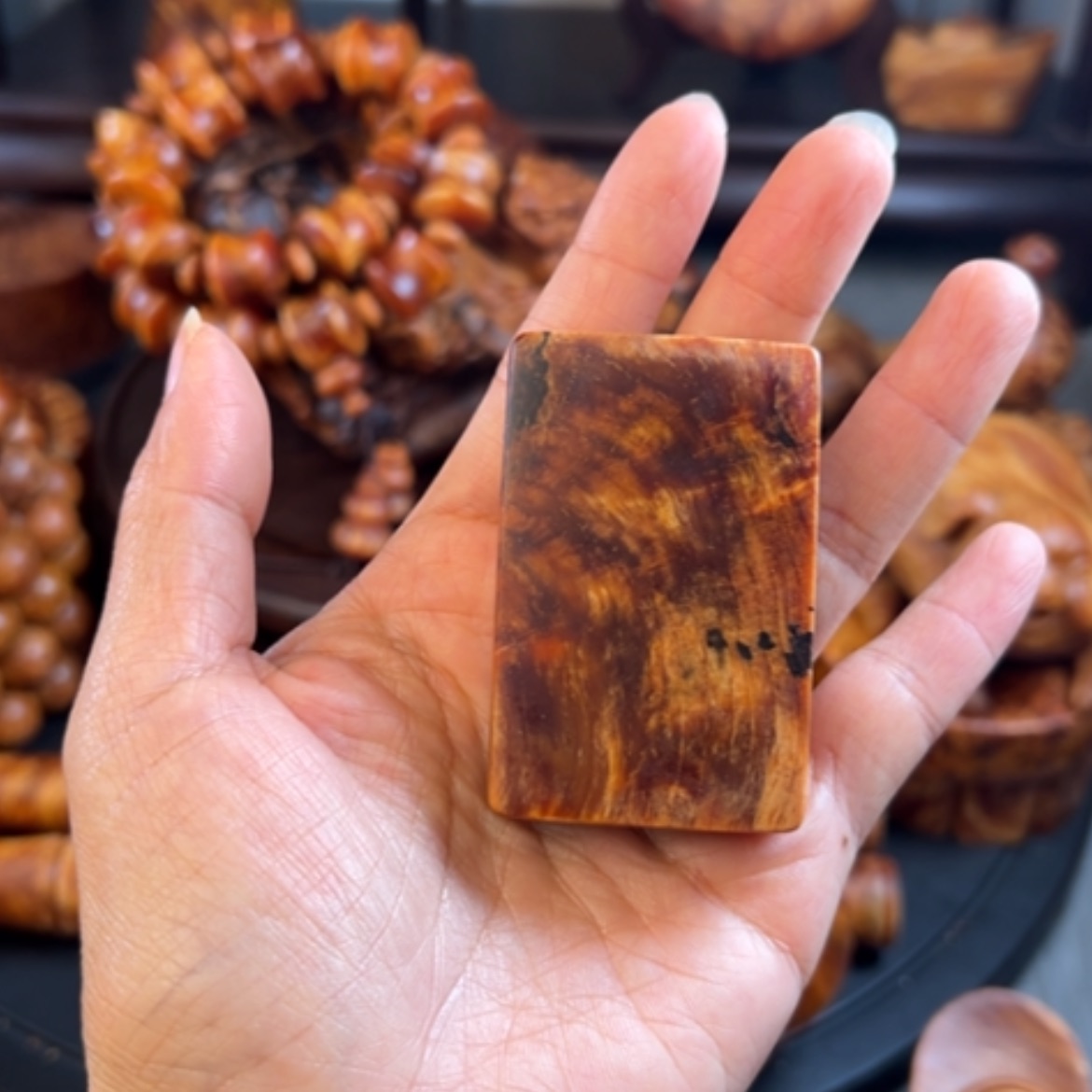 【闪购商品】松木（琥珀木）把件