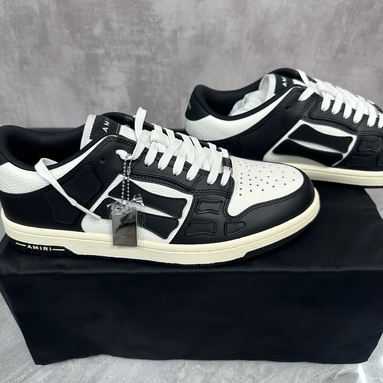 全新未使用 YSL/圣罗兰  Amiri 低帮 黑骨头设计 板鞋 42码