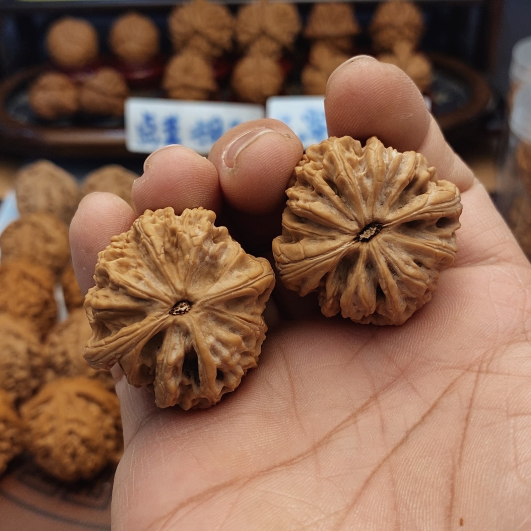 文玩核桃把件35尺 全品暴雪 1