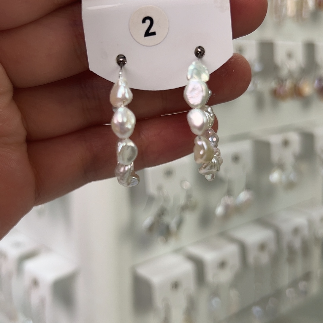 @****非金属巴洛克花瓣耳饰 