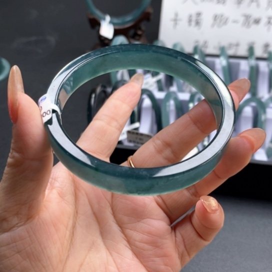 翡翠手镯未镶嵌67尺寸