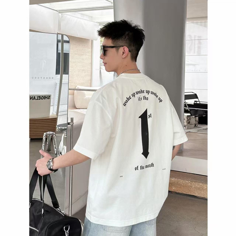 时尚起易夏季新款痞帅美式复古印花ins宽松圆领纯棉透气短袖男