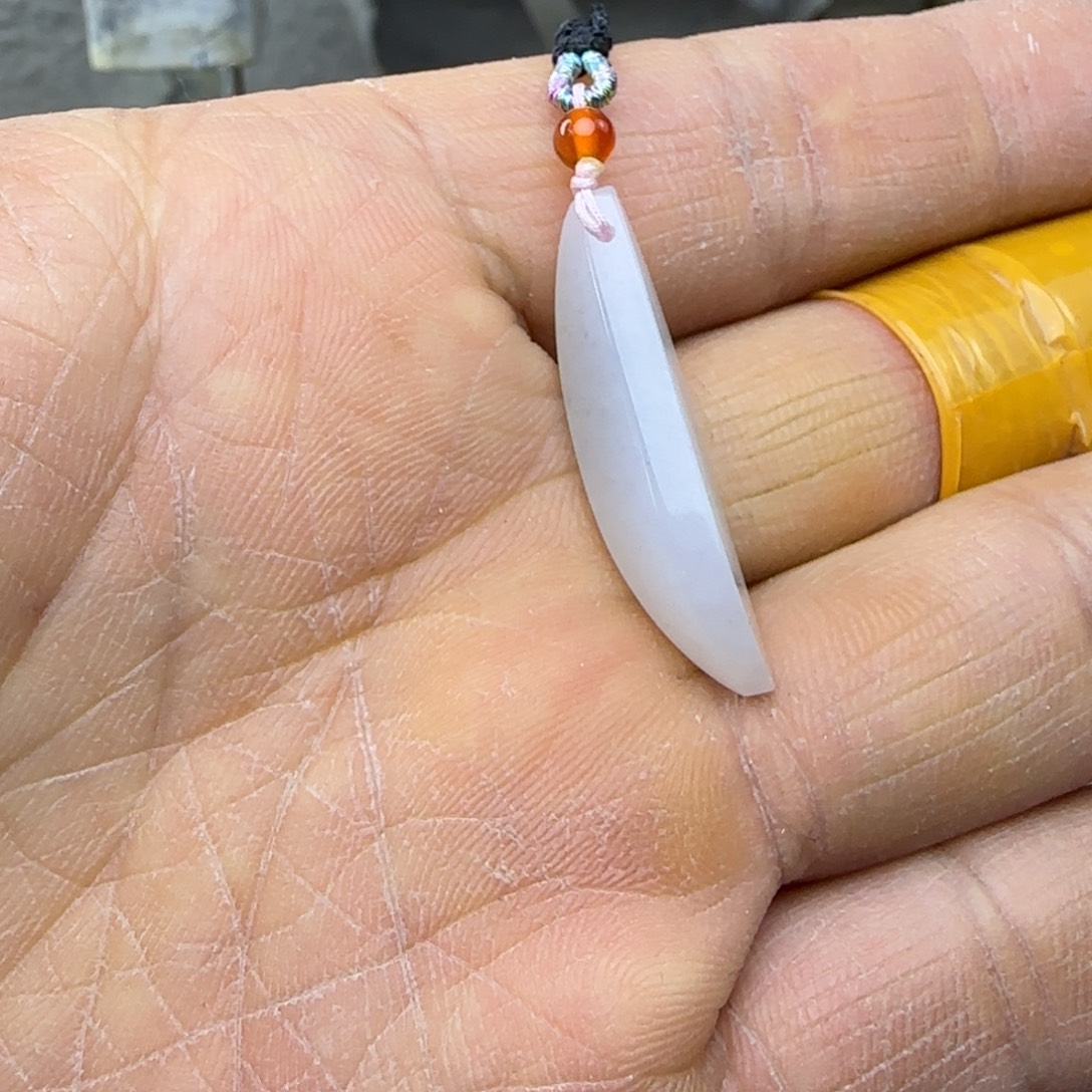 和田玉未镶嵌颈饰黑山