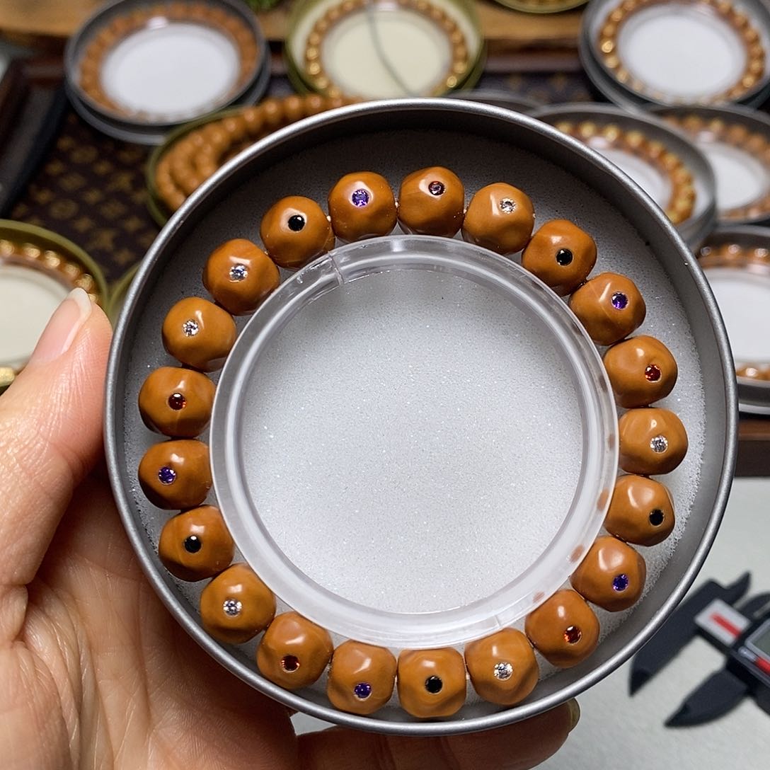 猴头核桃手串352号11左右满锆奶酪全品