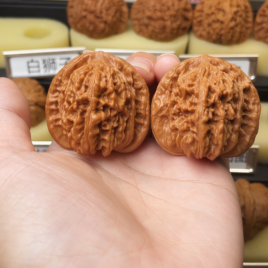 文玩核桃吊坠四座楼42尺989