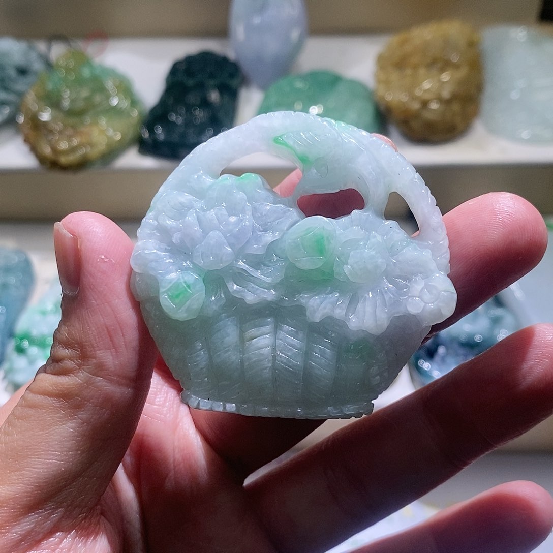 【闪购商品】翡翠颈饰未镶嵌花篮