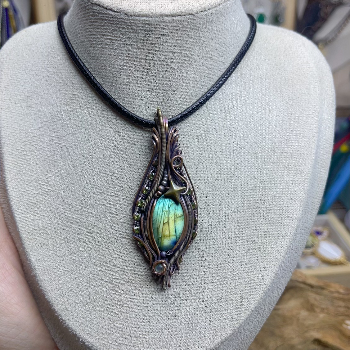 月光石/天河石/长石（处理）纯手工制做紫铜拉长石个性吊坠122