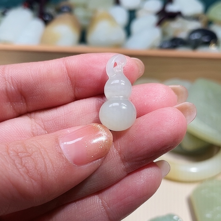 和田玉（糖玉）未镶嵌颈饰