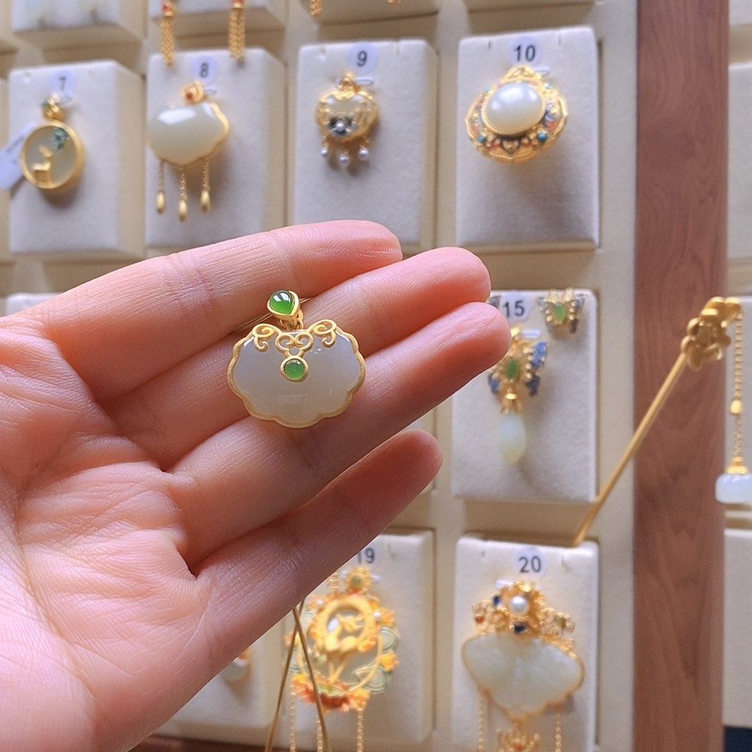 和田玉颈饰银S925镶嵌