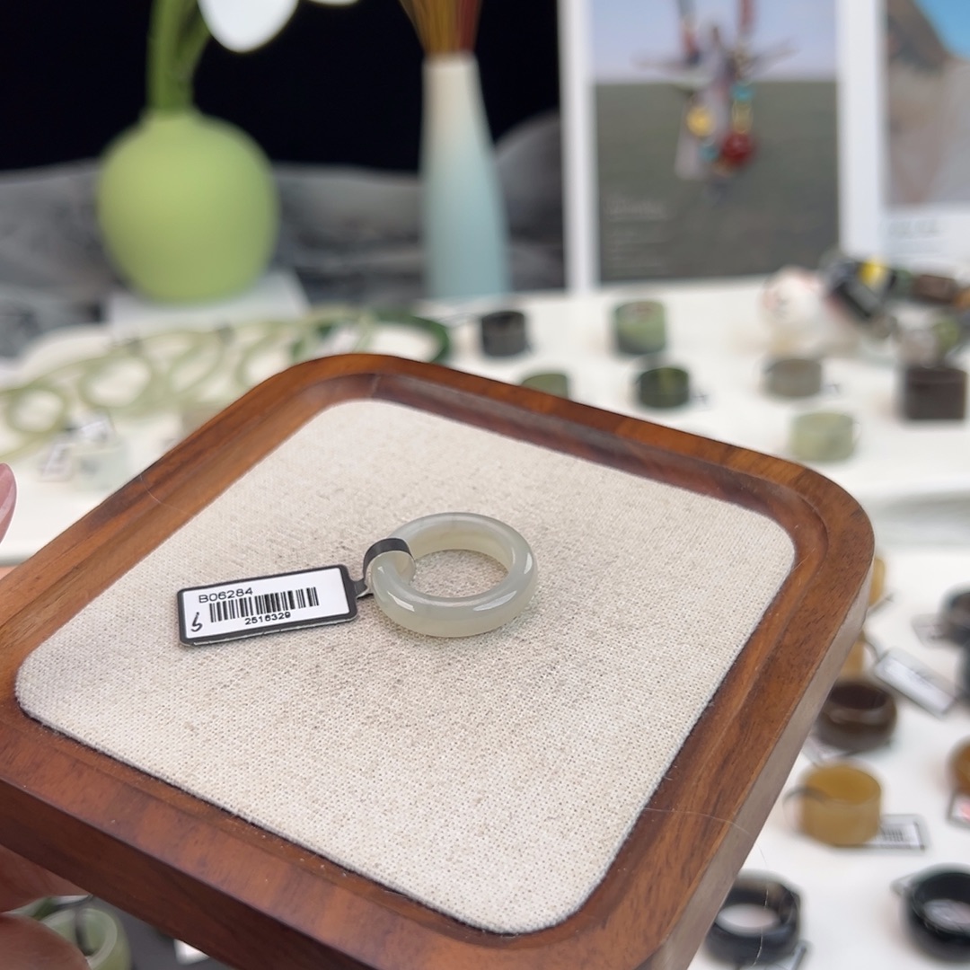 和田玉未镶嵌戒指N160烟灰圆条直径16.7不退换