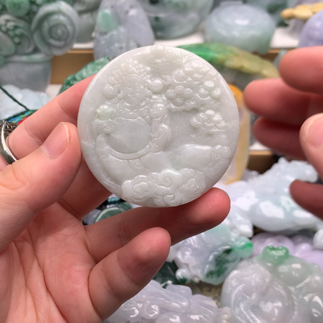 吊坠(不含链)未镶嵌翡翠