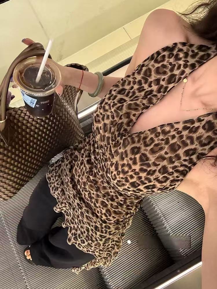 {池}美式辣妹纯欲短款上衣女设计感绑带性感露背挂脖吊带背心
