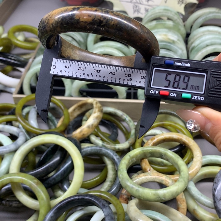 蛇纹石玉合金手镯95