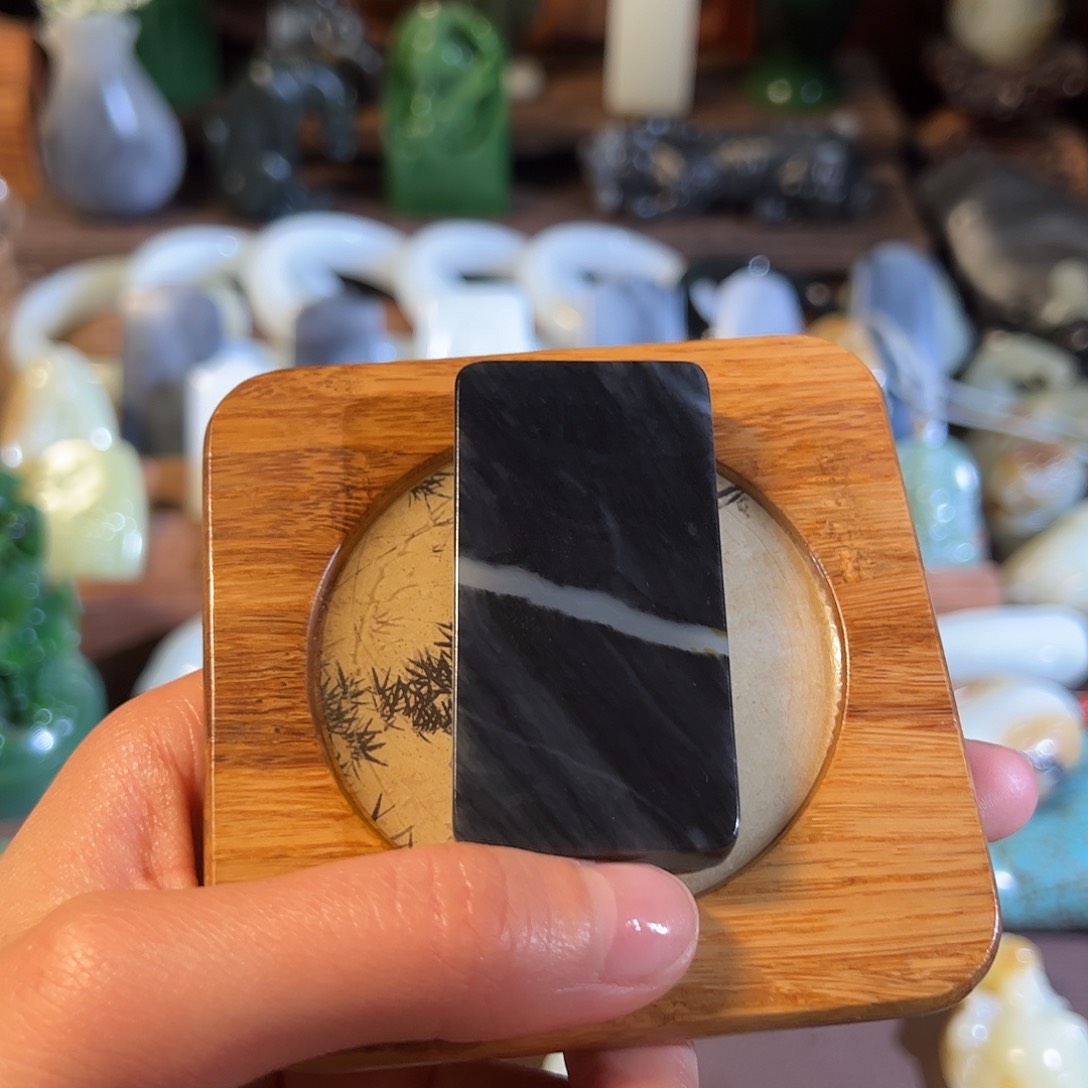 和田玉挂件未镶嵌牛****达