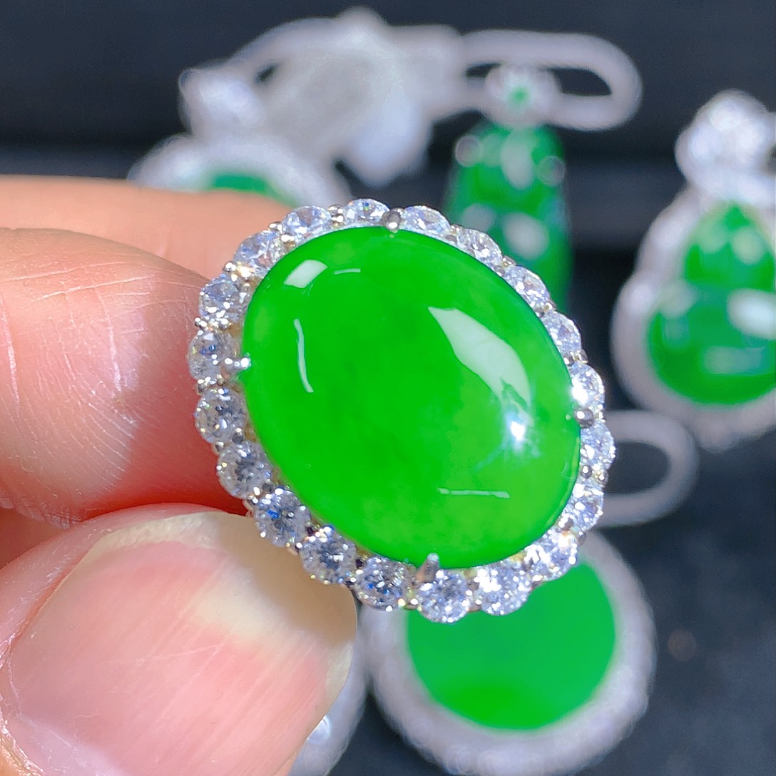 翡翠颈饰银S925镶嵌23986988888